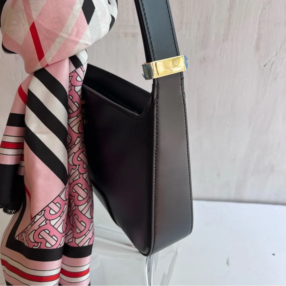 🔴SOLD🔴 BURBERRY Show it Off Bundle - Picture 10 of 16